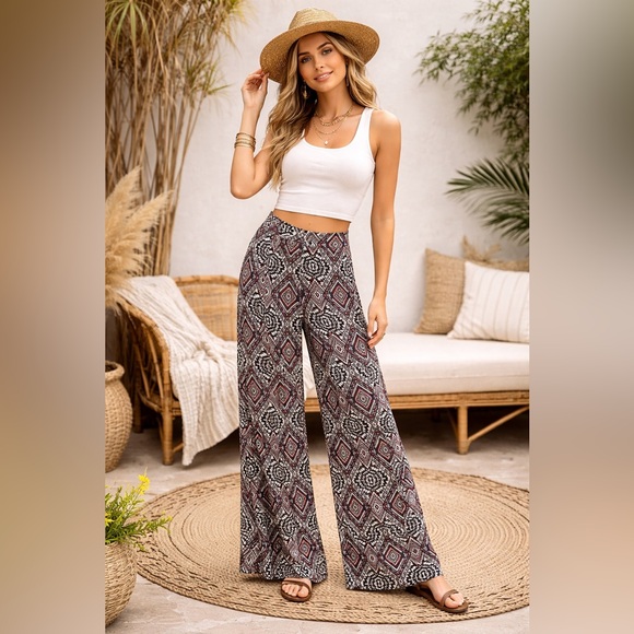 Magazine Pants - Vintage Boho Printed Wide-Leg‎ Palazzo Pants women’s size medium black burgundy